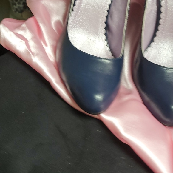 NWT Beautiful Navy Pumps 8.5 - Picture 11 of 11